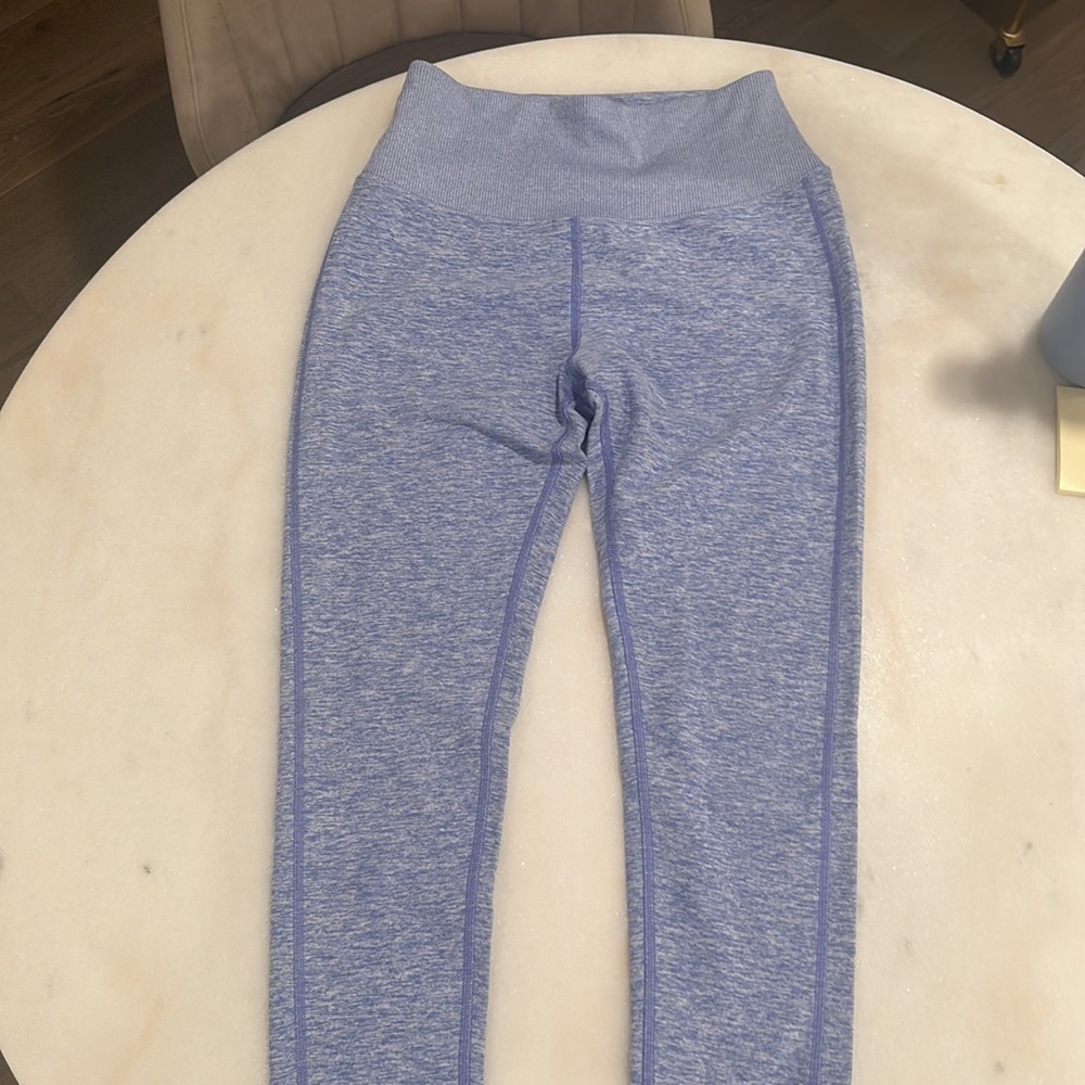 Alo Yoga High Waist Alosoft Lounge Legging size S - Never Been Worn